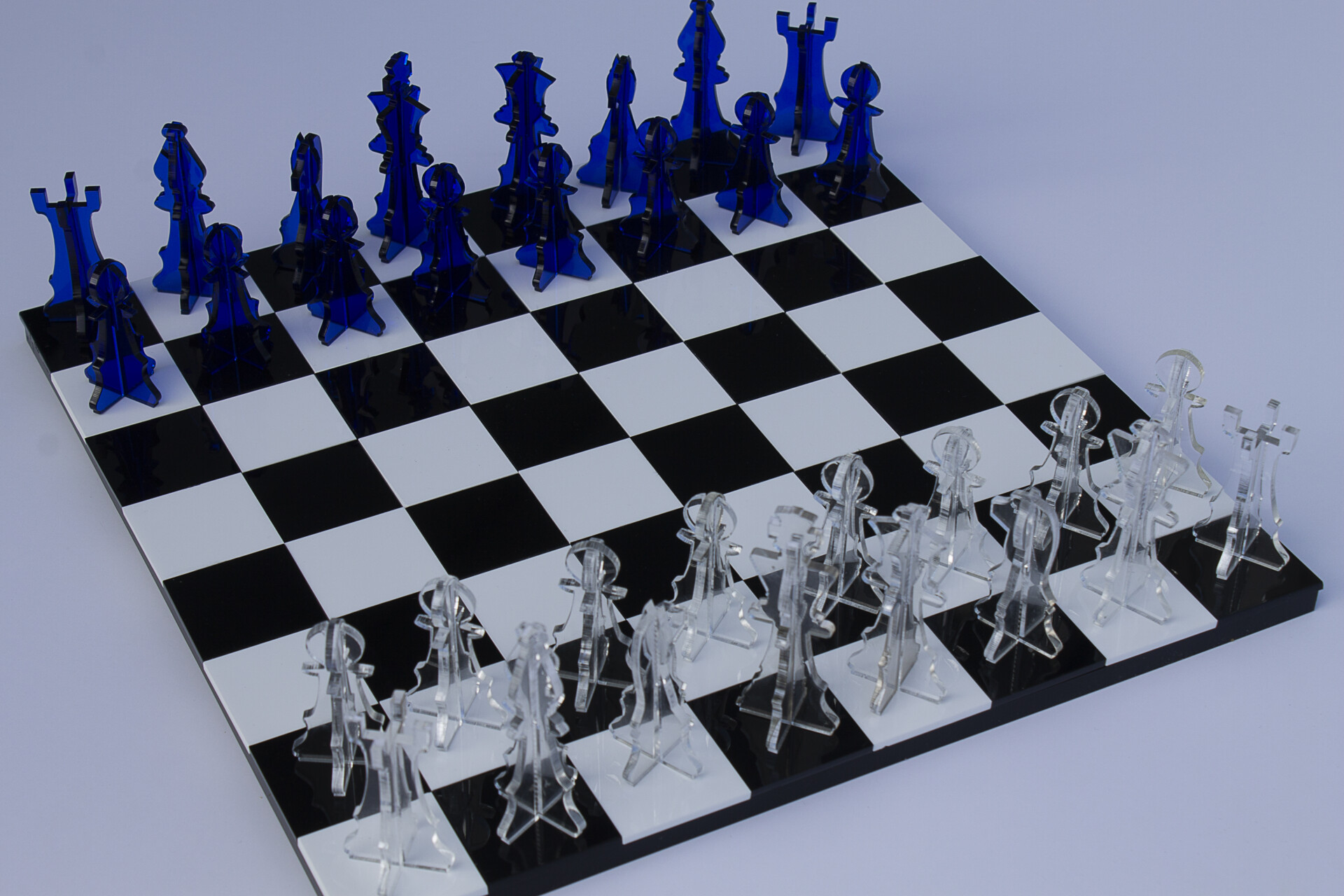 Chess Set Blue/Clear Chess set